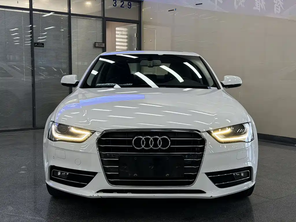 Audi A4L 2016