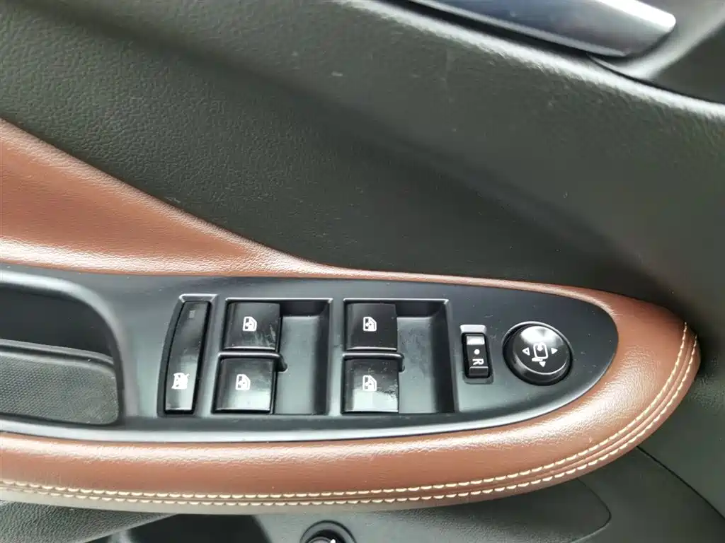 Buick Envision Plus 2020 — фото 9