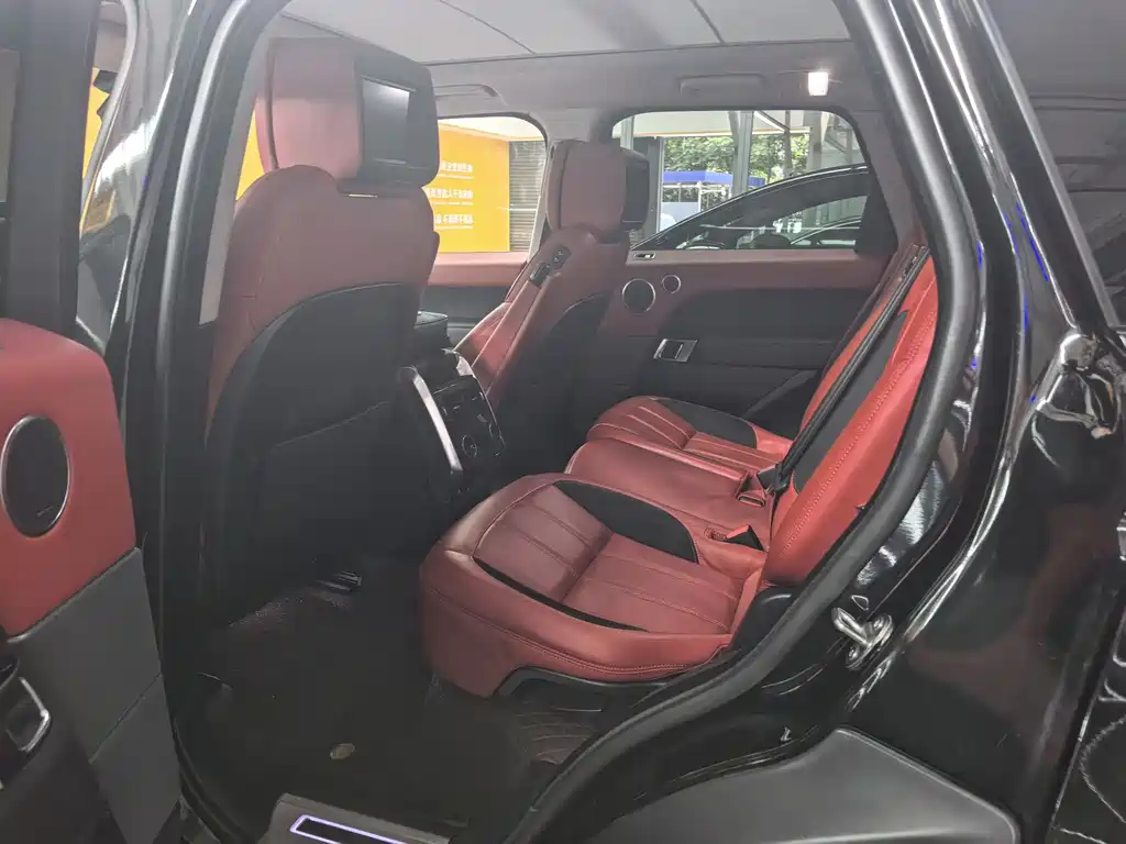 Land Rover Sport 2022