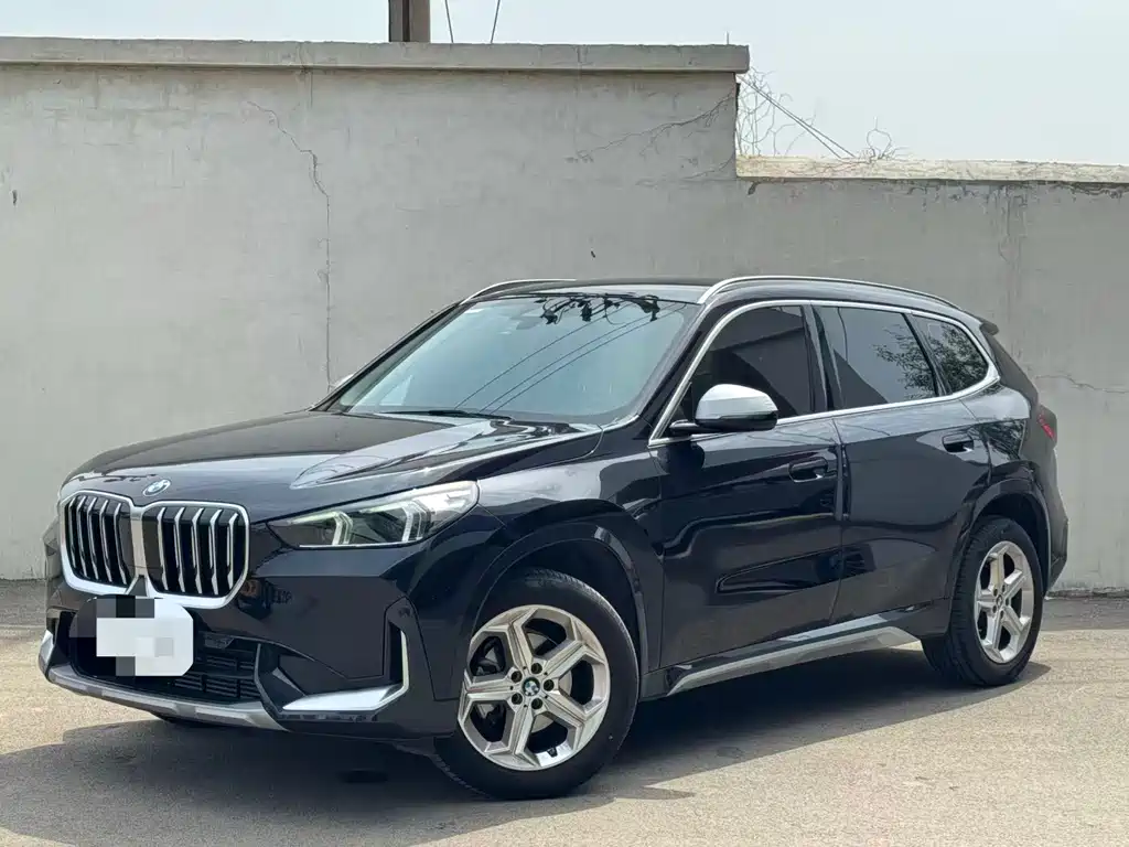 BMW X1 2023 — фото 1