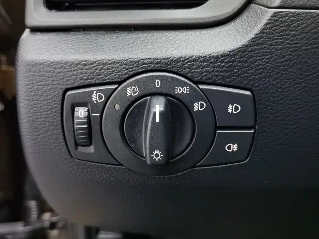 BMW X1 2012 — фото 21
