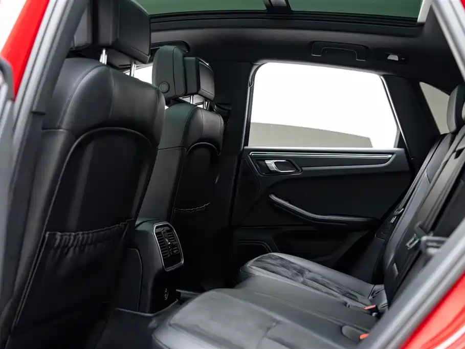 Porsche Macan 2020 — фото 10