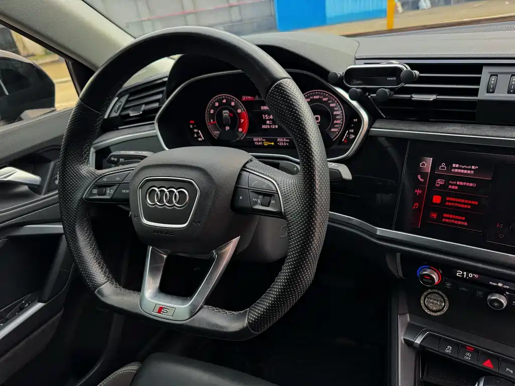 Audi Q3 Sportback 2023 — фото 16