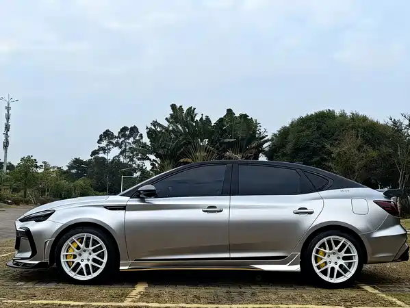 MG MG6 2021