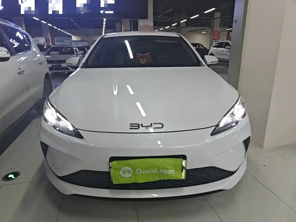 BYD Seal 05 DM-i 2025 — фото 3