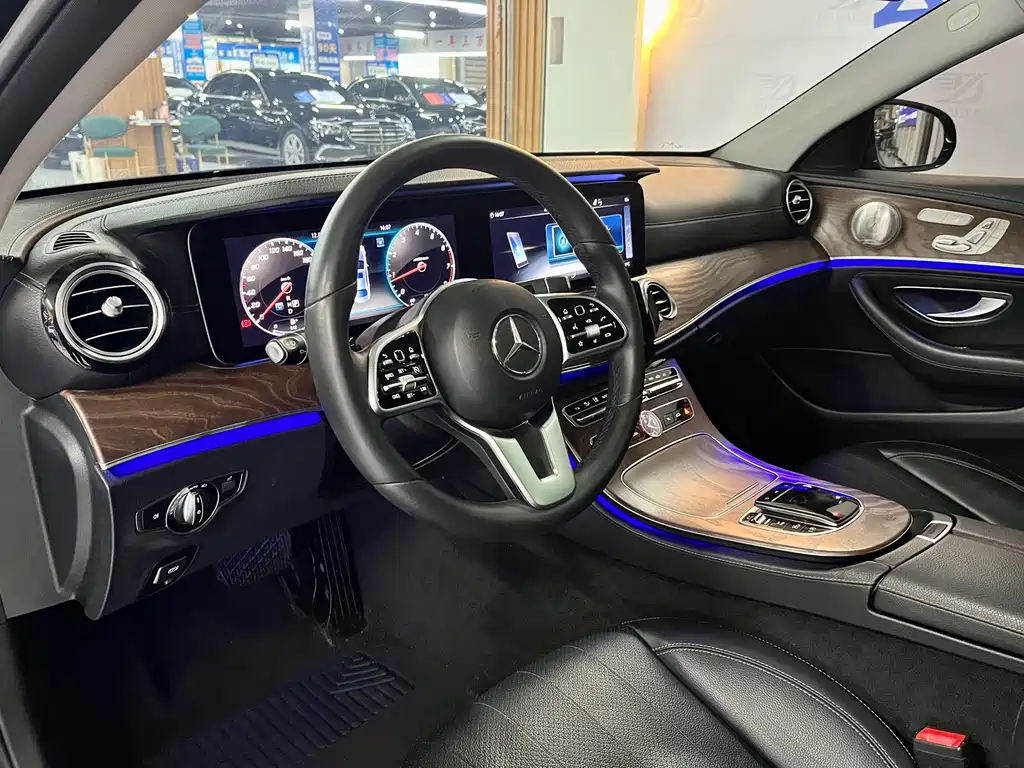 Mercedes-Benz E-Class 2019 — фото 8