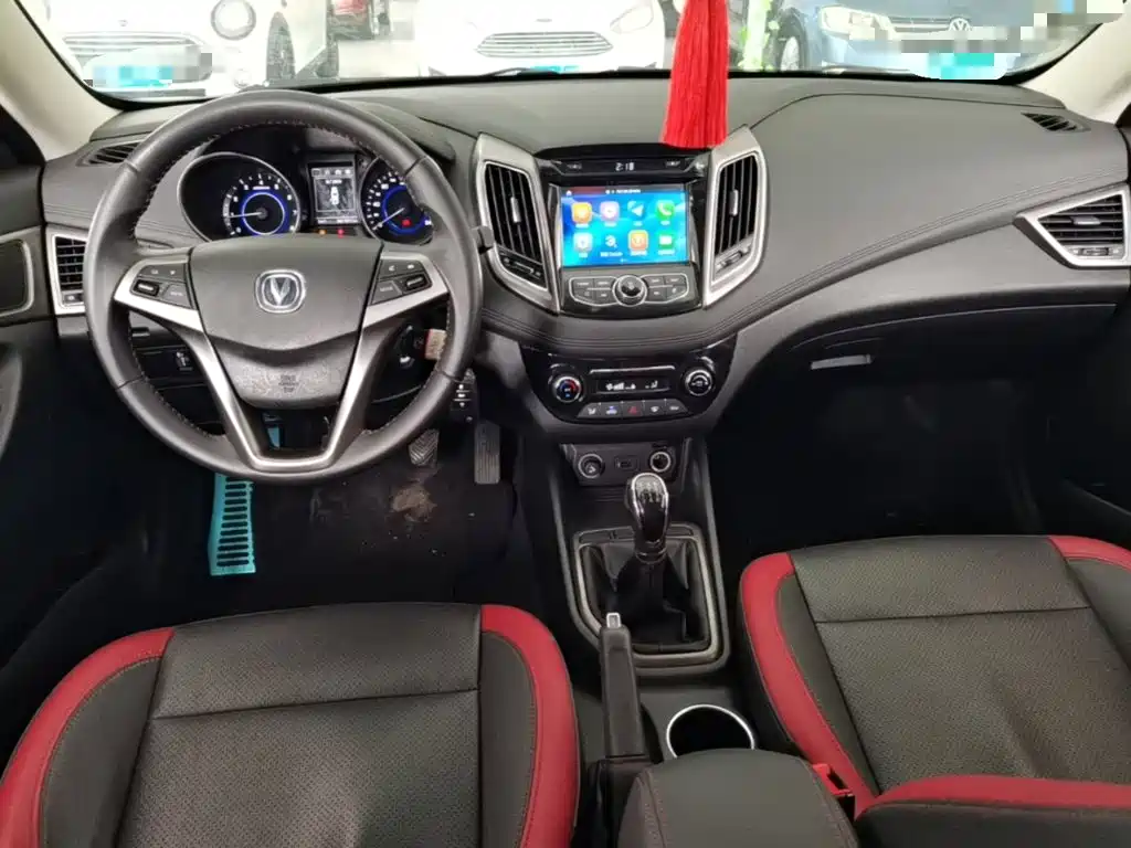 Changan Eado XT 2017 — фото 10