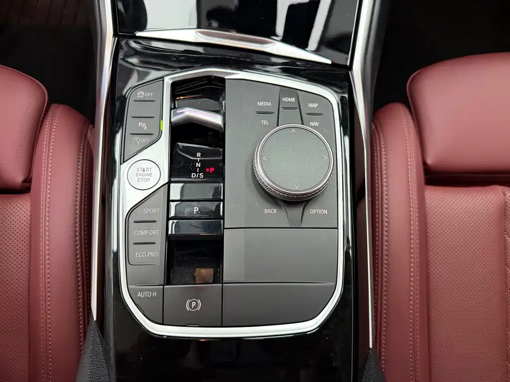 BMW 3 Series 2023 — фото 13