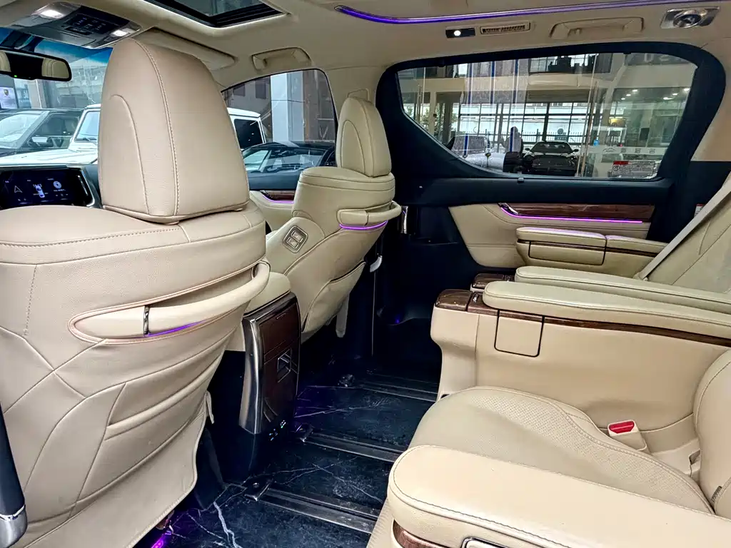 Toyota Alphard 2016 — фото 9