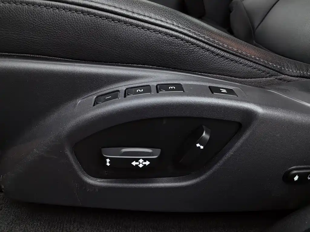 Volvo XC60 2017 — фото 15
