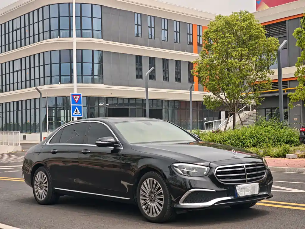 Mercedes-Benz E-Class 2021 — фото 3