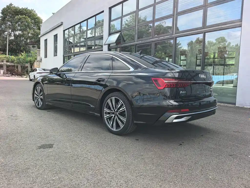 Audi A6L 2025 — фото 12