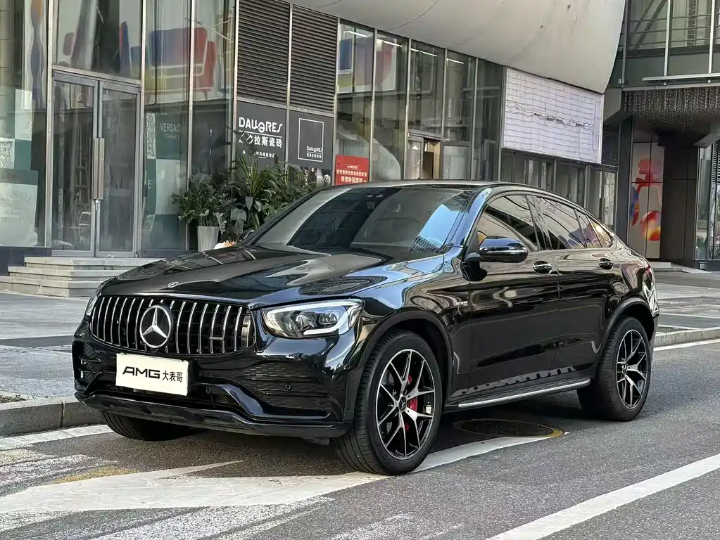 Mercedes-Benz GLC AMG 2022 — фото 1