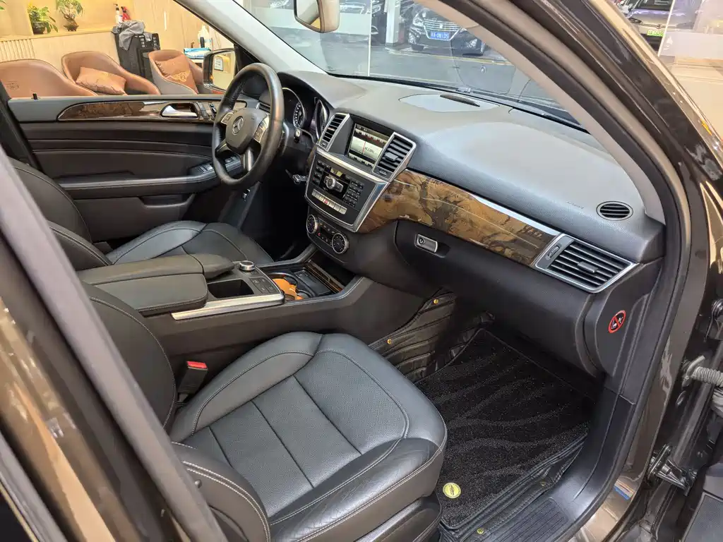 Mercedes-Benz M-Class 2015 — фото 17