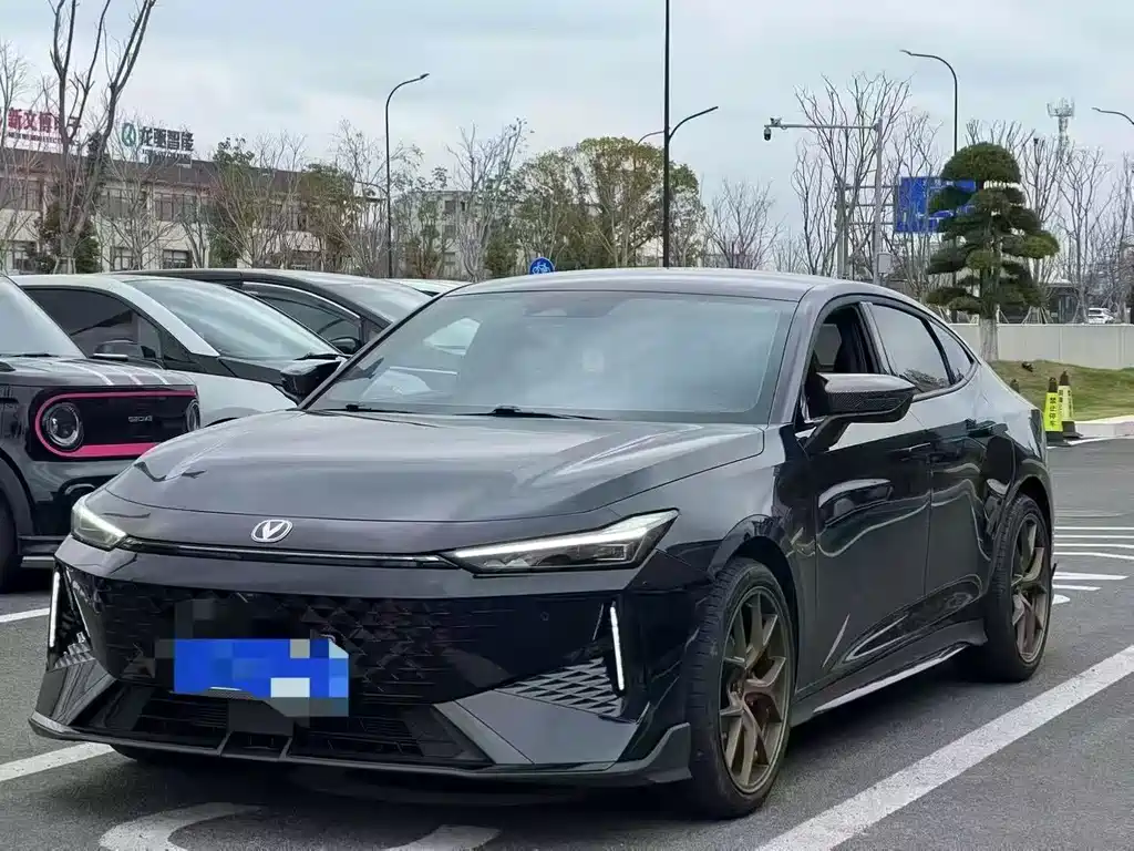 Changan UNI-V 2024