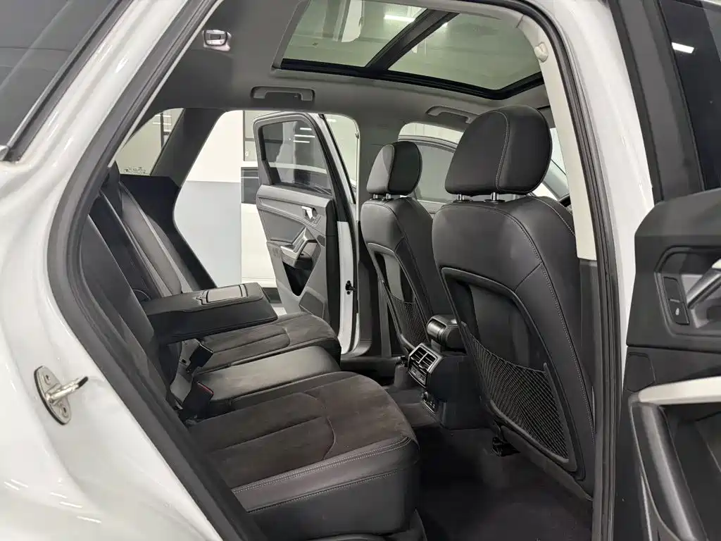 Audi Q3 2022 — фото 14