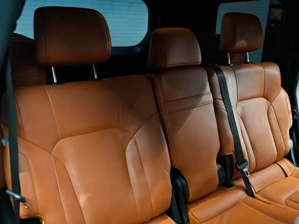 Lexus LX 2020 — фото 16