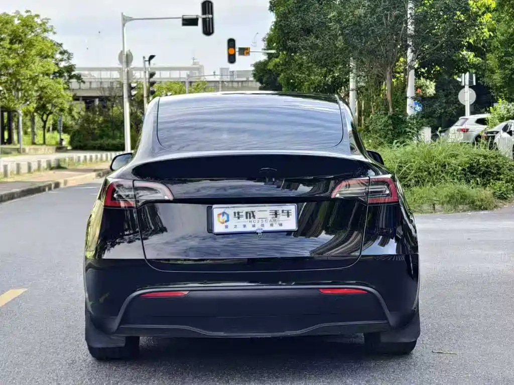 Tesla Model Y 2022 — фото 4