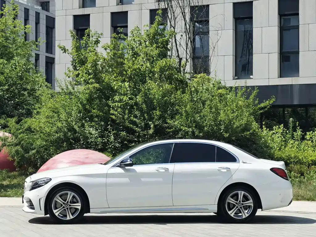 Mercedes-Benz C-Class 2019