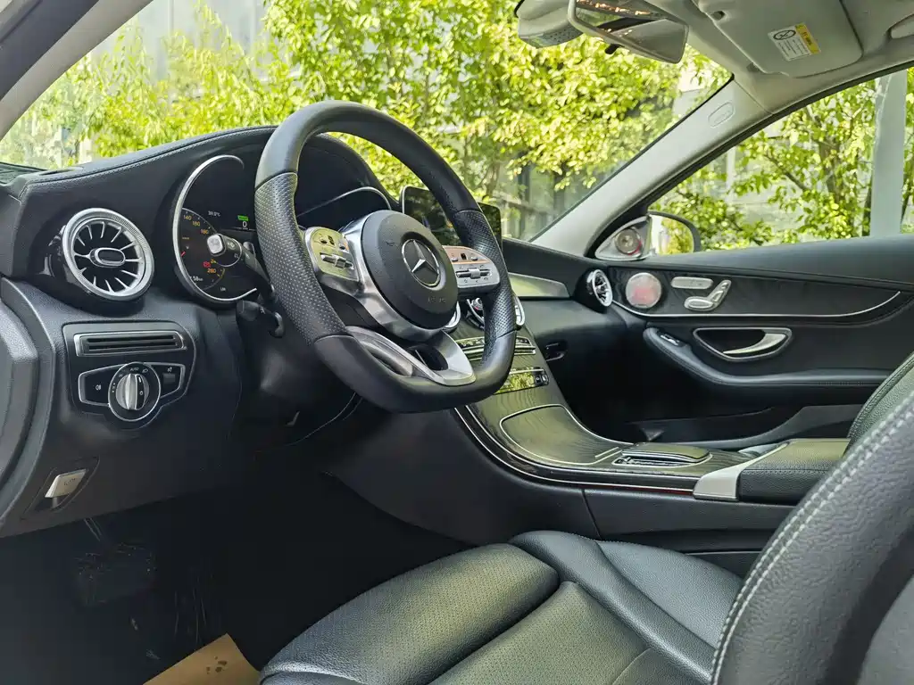 Mercedes-Benz C-Class 2019 — фото 8