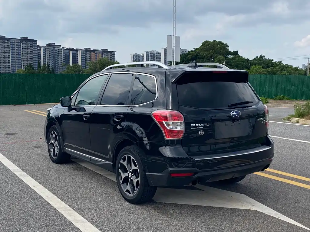 Subaru Forester 2015 — фото 8