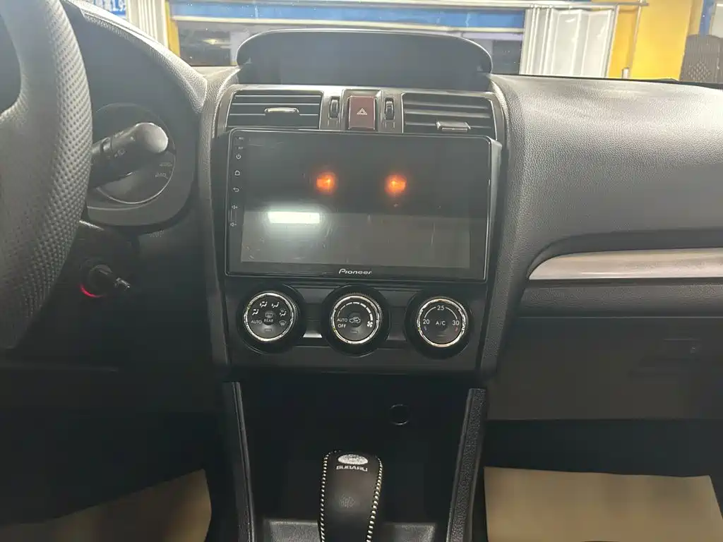 Subaru XV 2015 — фото 14