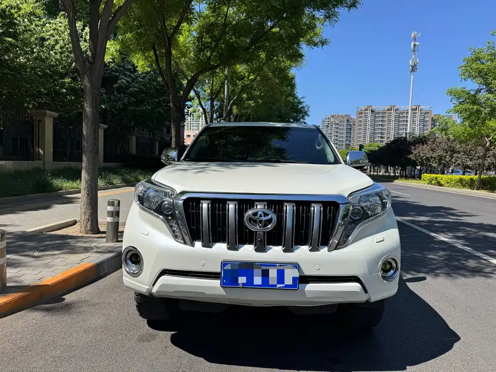 Toyota Prado 2016 — фото 2