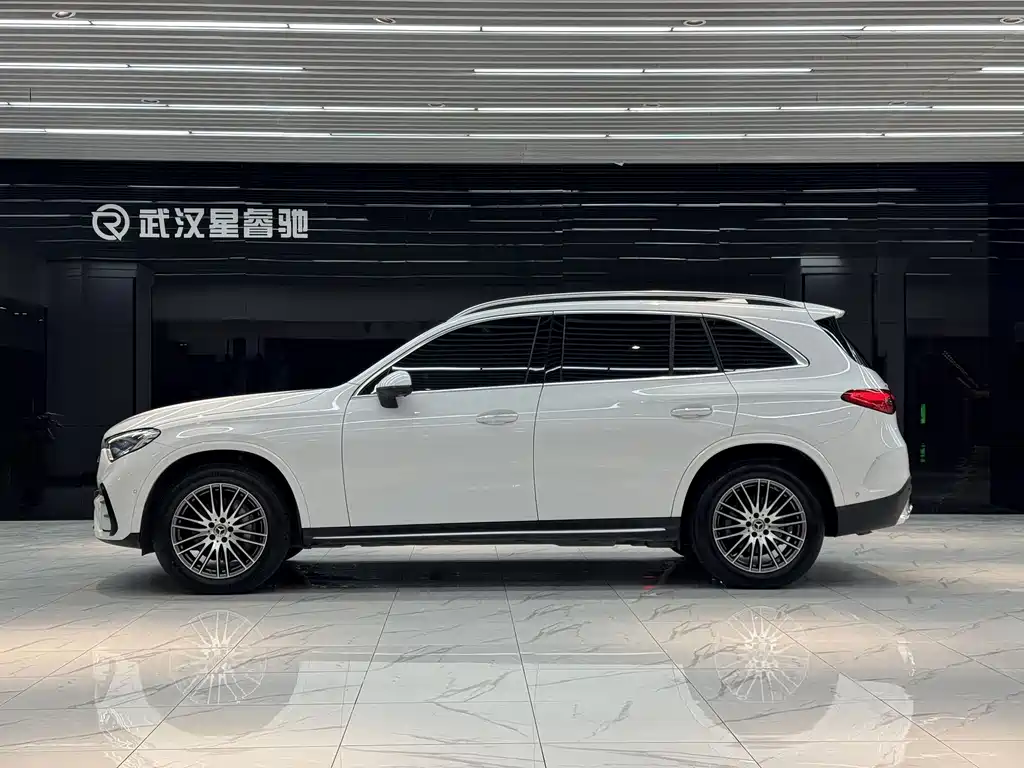 Mercedes-Benz GLC 2023