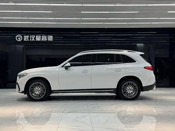 Mercedes-Benz GLC 2023