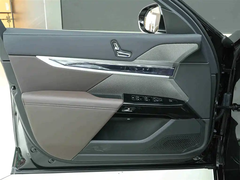 BMW 7 Series 2025 — фото 14