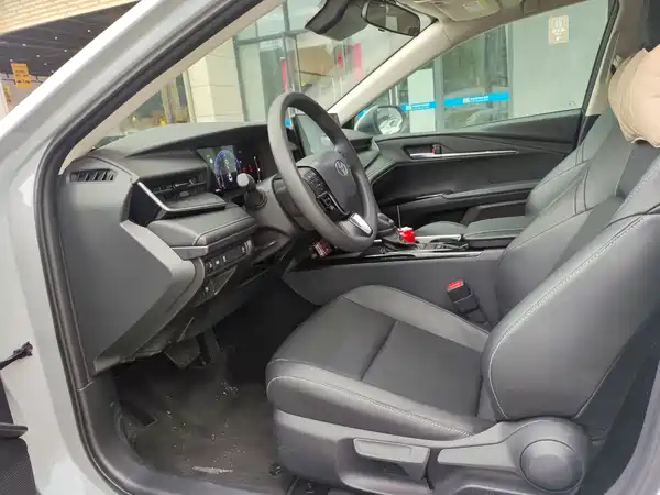 Toyota Camry 2025