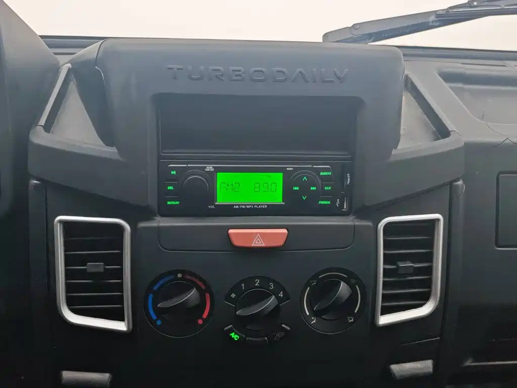 Iveco Proud 2020 — фото 12