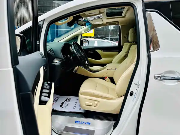 Toyota Vellfire 2021