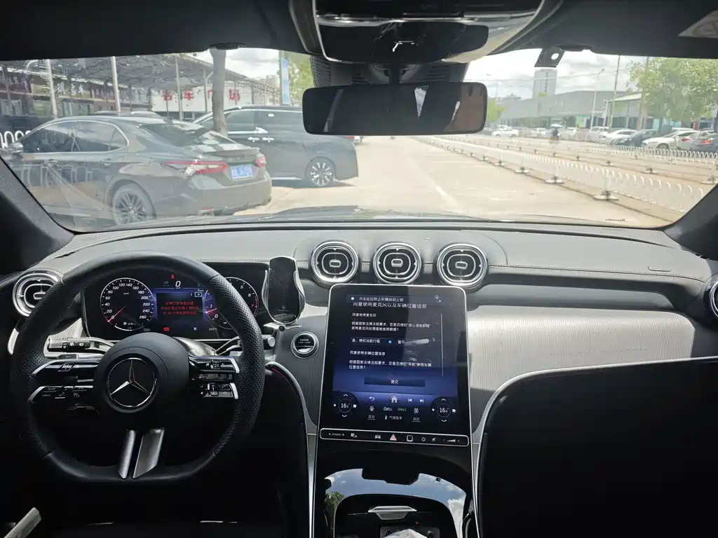 Mercedes-Benz GLC 2024