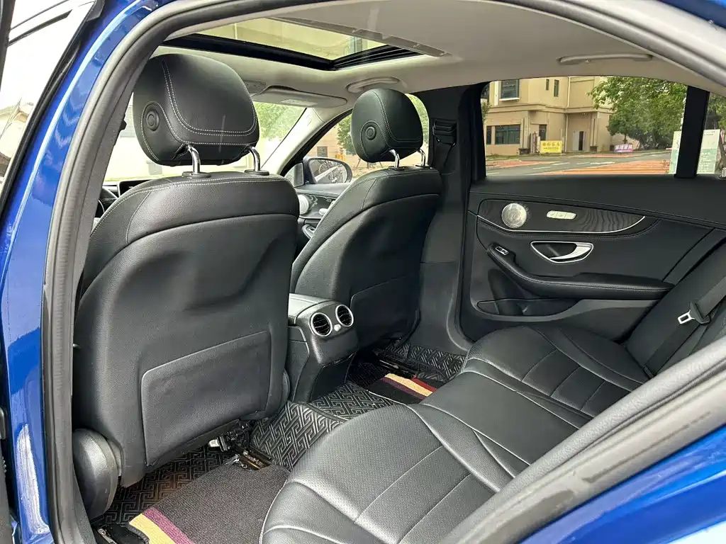 Mercedes-Benz C-Class 2018 — фото 8