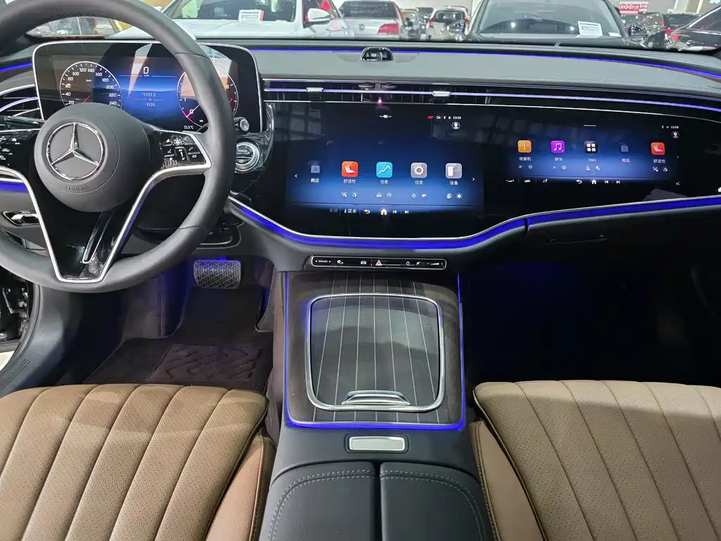 Mercedes-Benz E-Class 2025 — фото 11