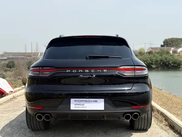 Porsche Macan 2021