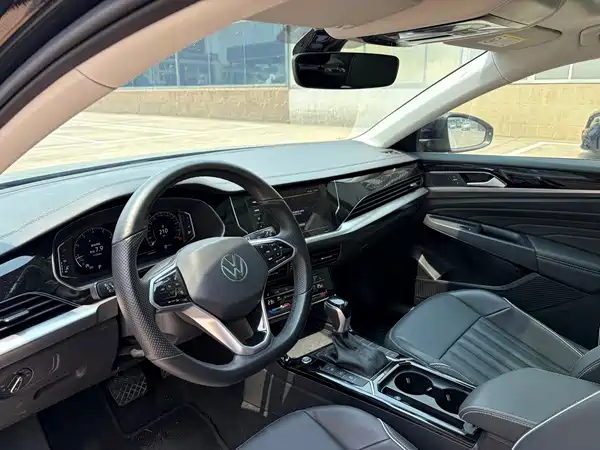 Volkswagen Passat 2023