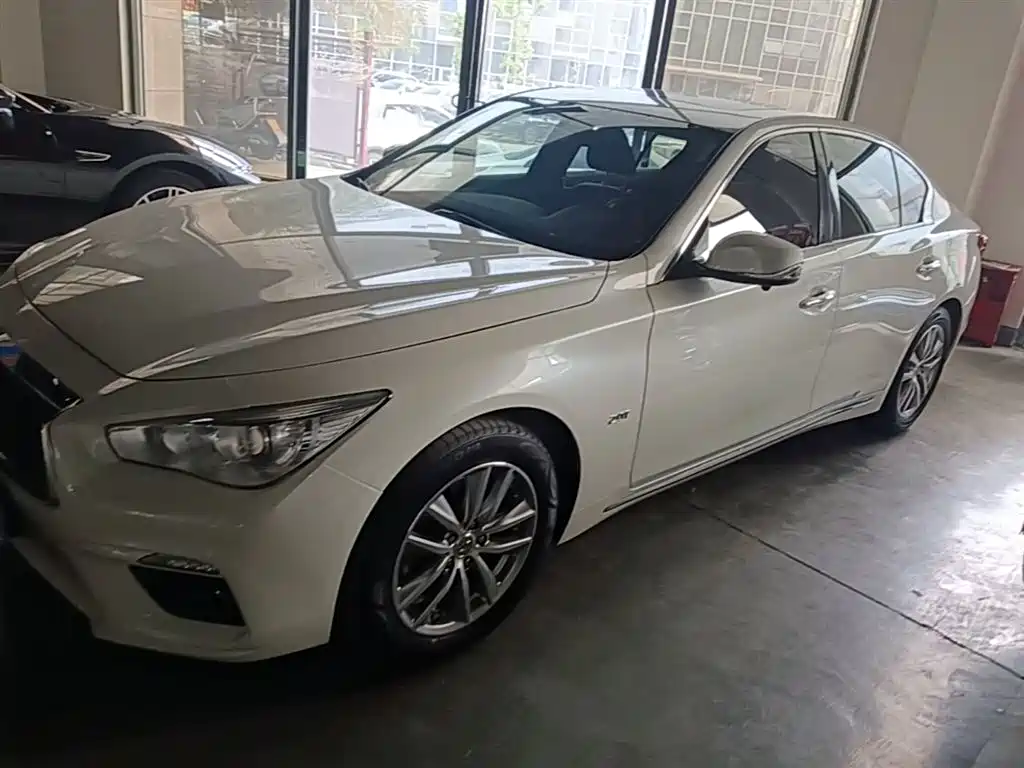 Infiniti Q50L 2022 — фото 3