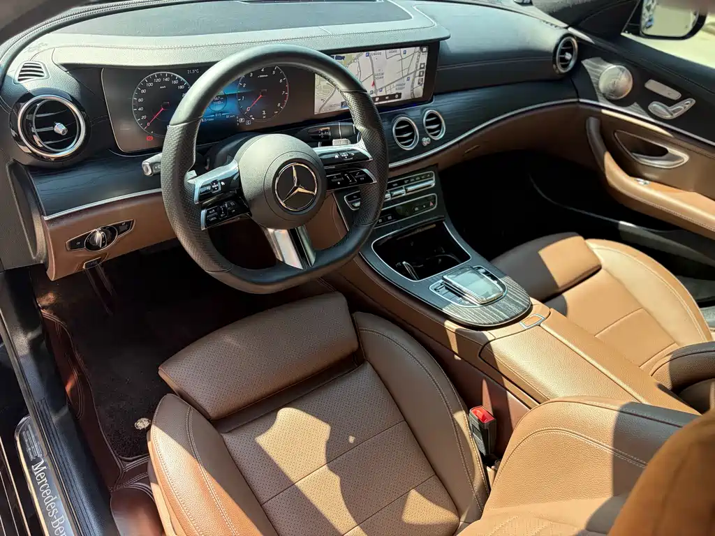 Mercedes-Benz E-Class 2022 — фото 17