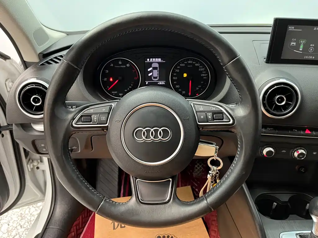 Audi A3 2017 — фото 8