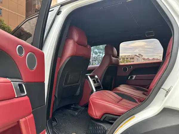 Land Rover Range Rover Sport 2015