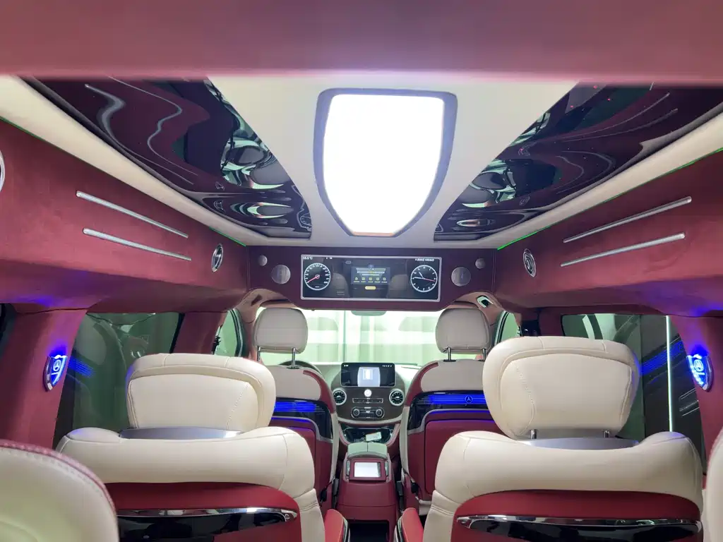 Mercedes-Benz Vito 2023 — фото 12