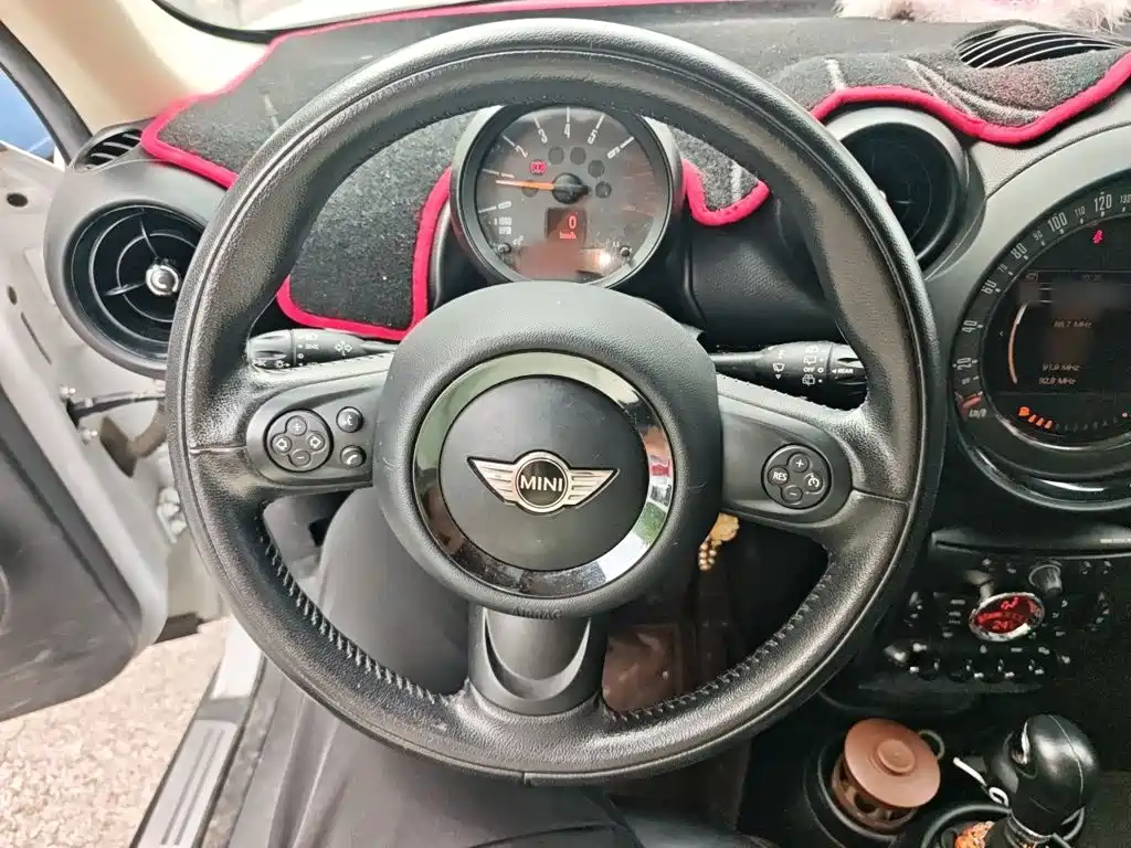 MINI Countryman 2016 — фото 11