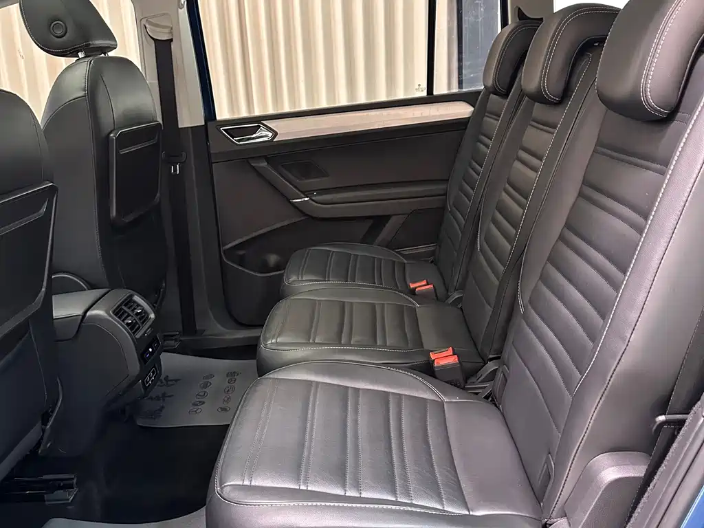 Volkswagen Touran 2020 — фото 10