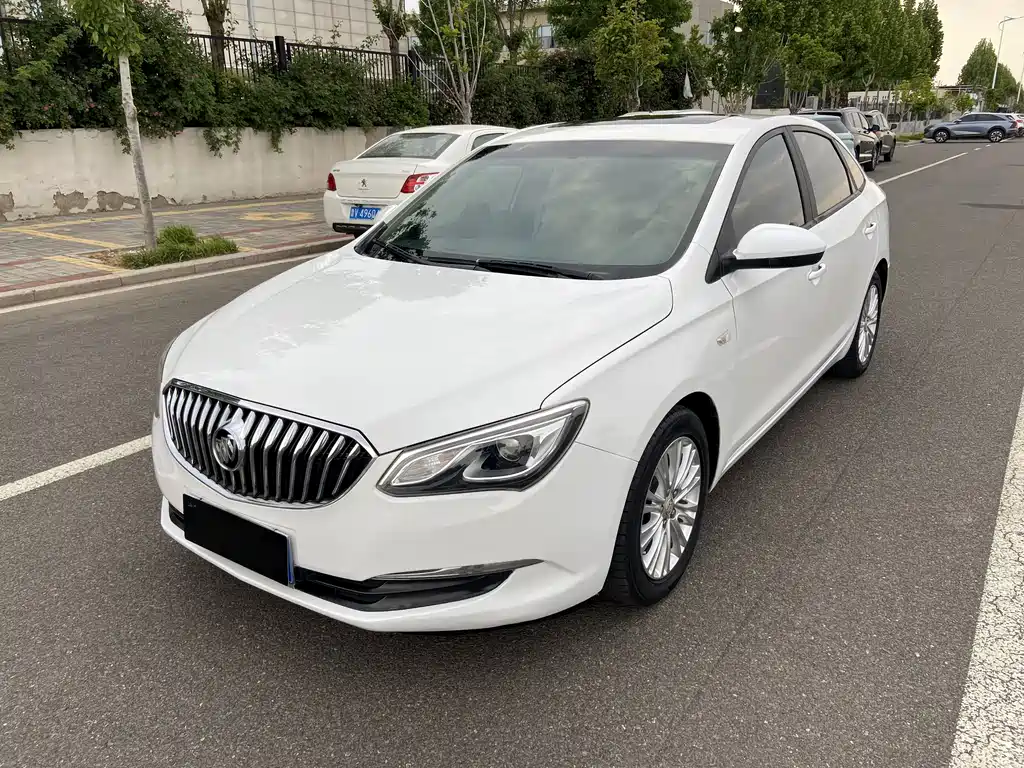 Buick Excelle 2017 — фото 1