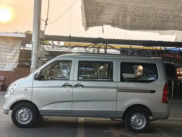 Wuling Rongguang S 2021