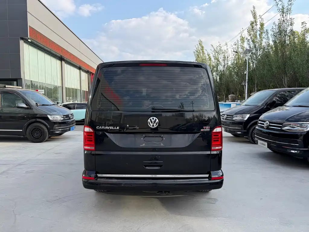 Volkswagen Caravelle 2017 — фото 3