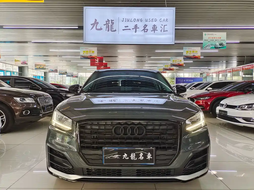 Audi Q2L 2019