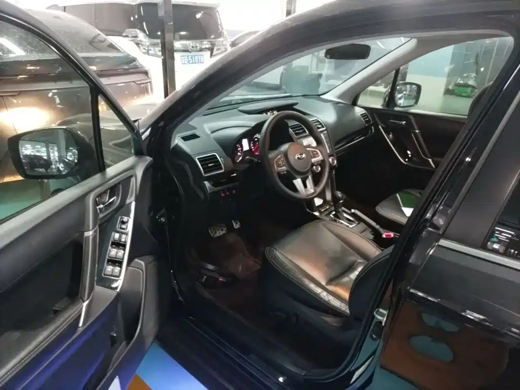 Subaru Forester 2017 — фото 16